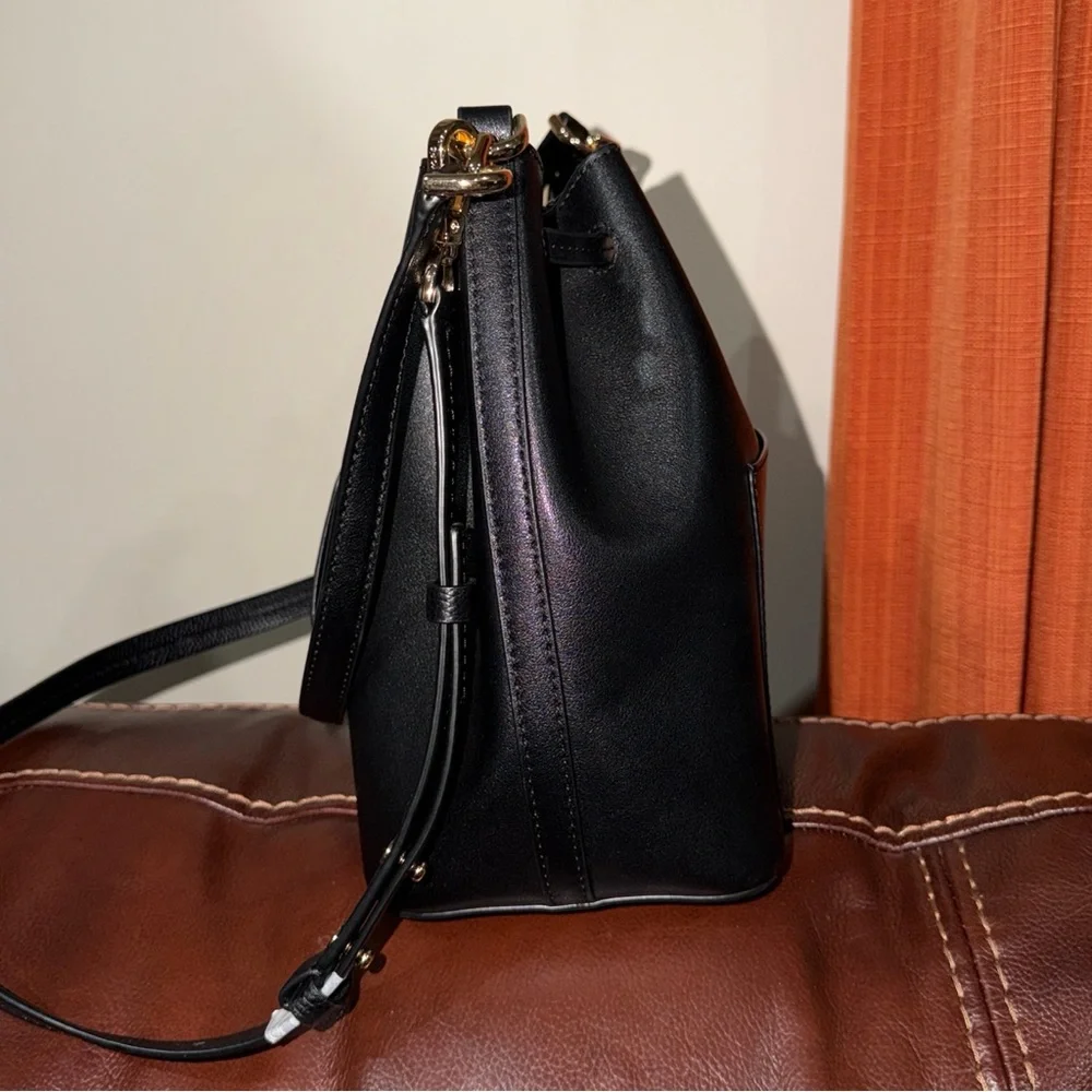 ‼️Michael Kors Black Leather Eden Bucket Bag Shoulder Bag - Picture 3 of 10